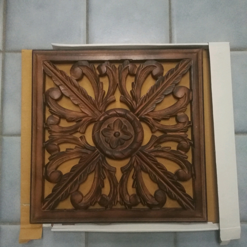 Wall decor - Picture 1 of 8